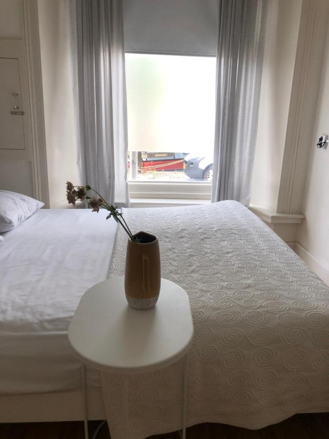 Guesthouse Uit De Kunst Leeuwarden Luaran gambar